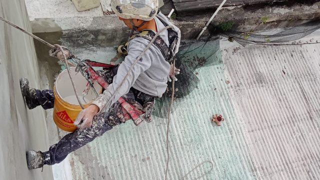 8e666d6d-7c73-4f70-8965-3b2e46f85bdc