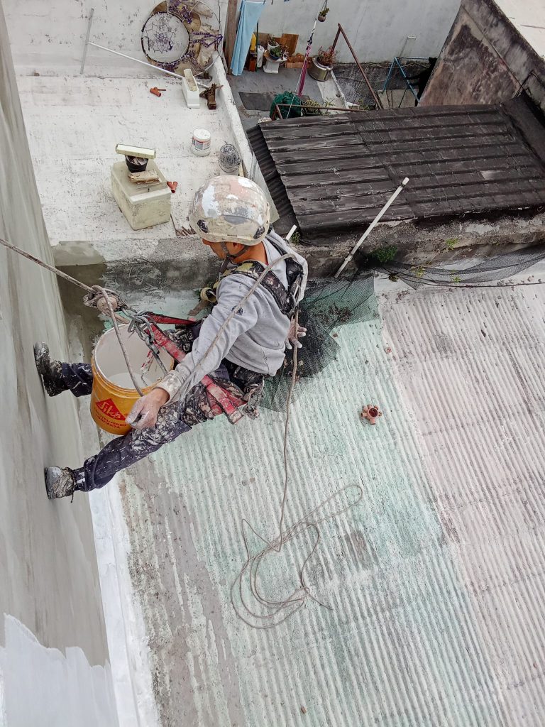 8e666d6d-7c73-4f70-8965-3b2e46f85bdc